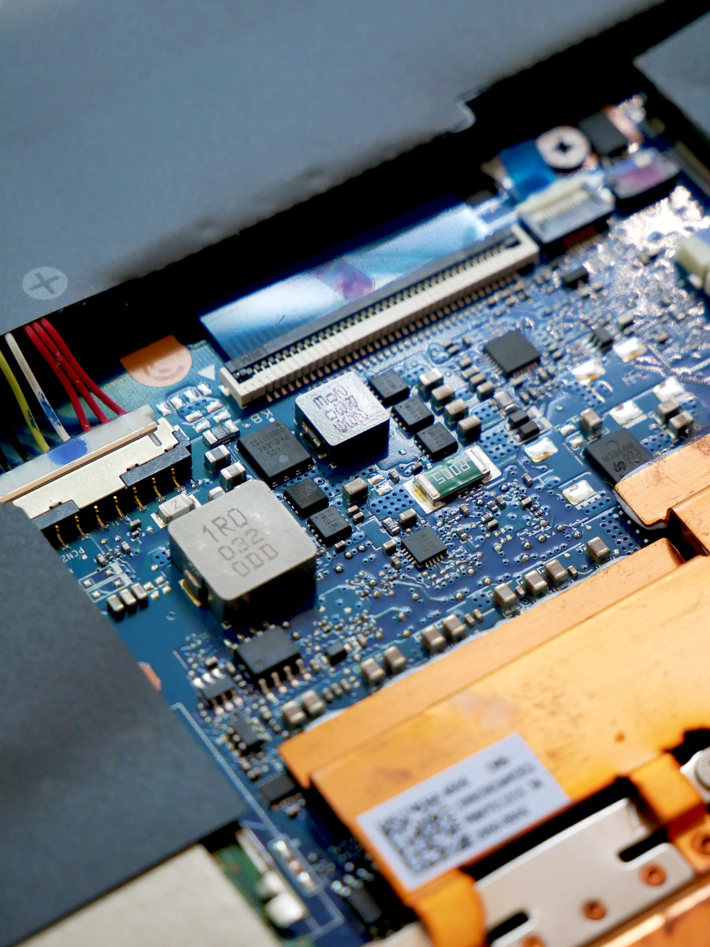 Scheda elettronica e componenti hardware per assistenza tecnica